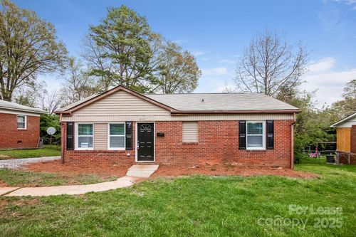 641 Reeves Ct, Charlotte, NC, 28208-2102 | Card Image
