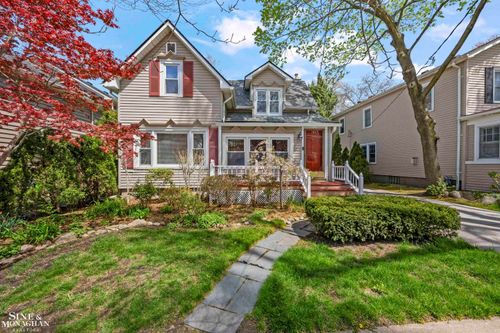 190 Lakeview Ave, Grosse Pointe Farms, MI, 48236-2907 | Card Image