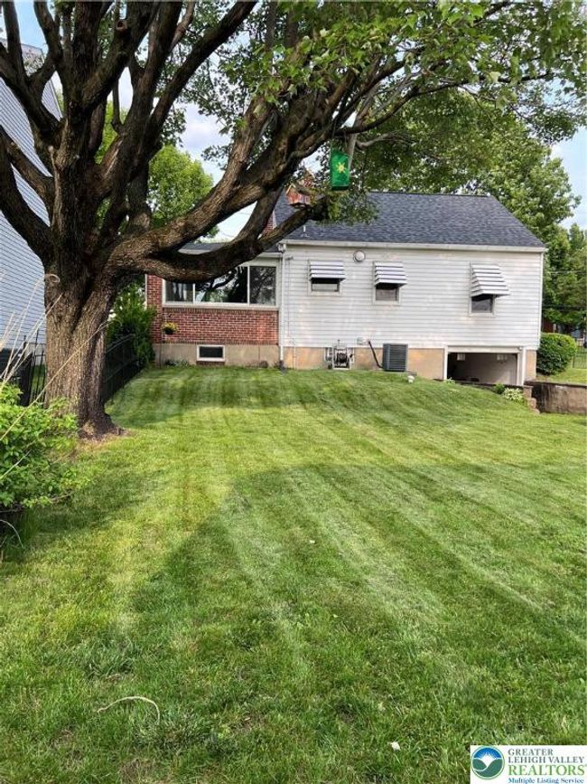 1540 Riegel St, House other with 2 bedrooms, 1 bathrooms and null parking in HELLERTOWN PA | Image 14