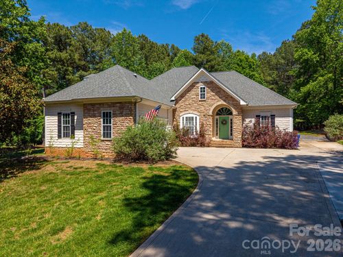114-122 Maple View Dr, Troutman, NC, 28166-8807 | Card Image