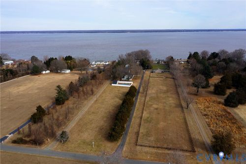 551 Marlborough Point Rd, Stafford, VA, 22554-5810 | Card Image