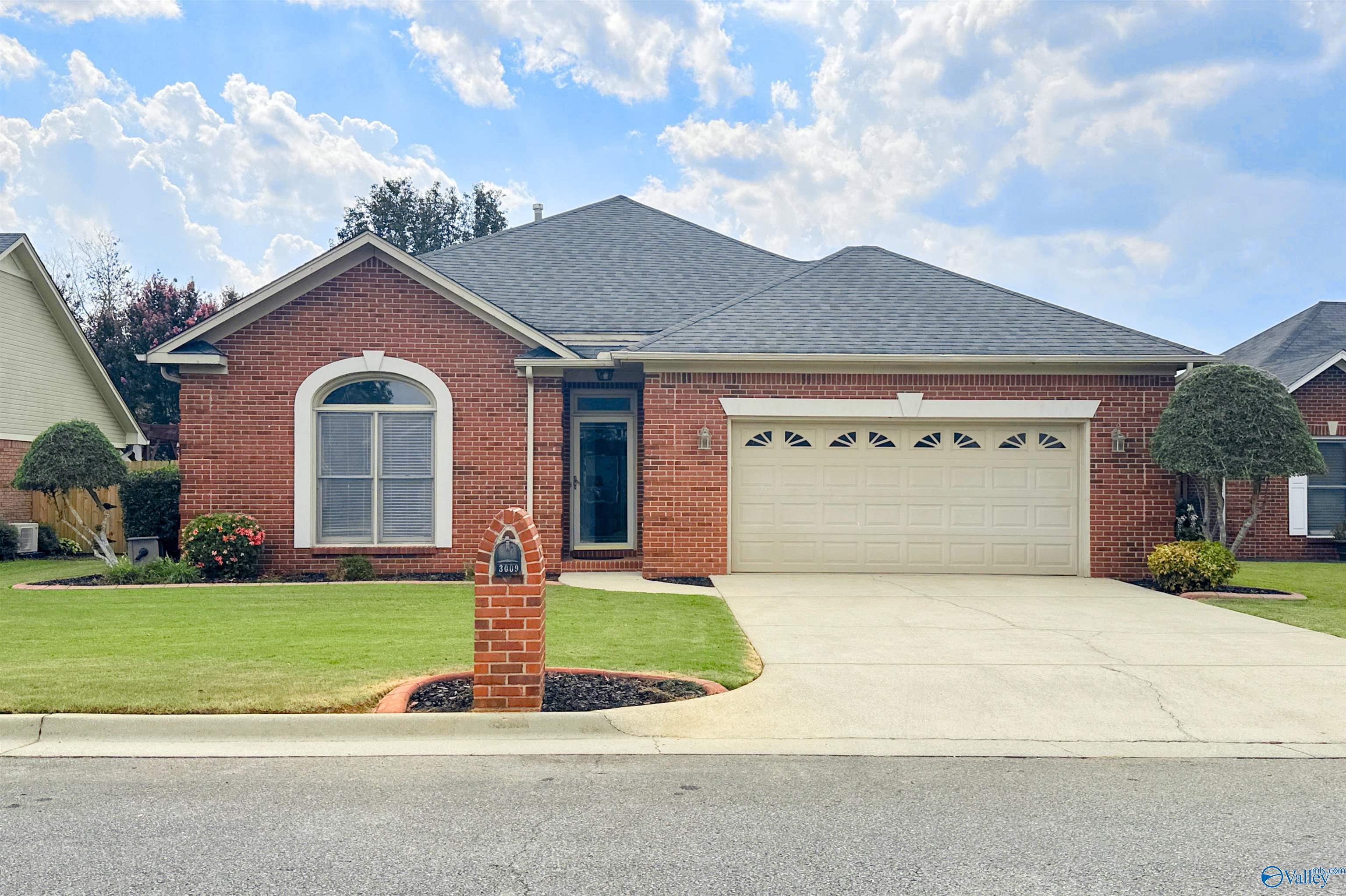 Aztec Dr, Decatur, AL 35603