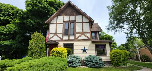 1-428 1st St, Manistee, MI, 49660-1595 | Card Image