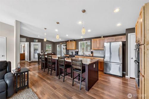 40109 32nd Ave S, Roy, WA, 98580-8936 | Card Image