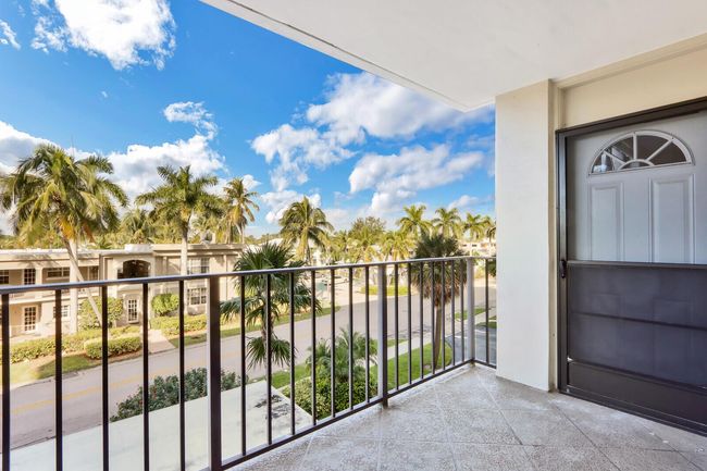 APT-301 - 145 Ocean Ave, Condo with 2 bedrooms, 2 bathrooms and null parking in Palm Beach Shores FL | Image 18