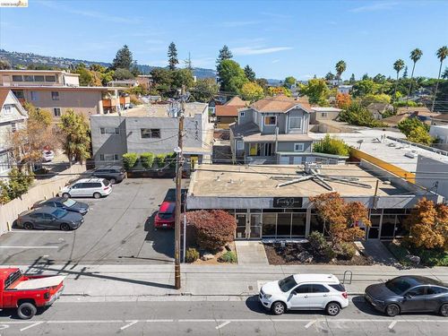3128 Fruitvale Ave, Oakland, CA, 94602-2113 | Card Image