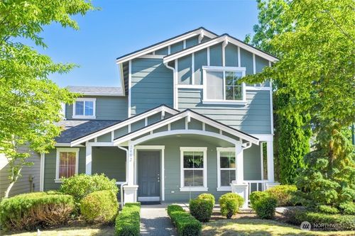 2492 Ne Ivy Way, Issaquah, WA, 98029-7621 | Card Image