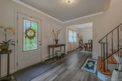 18 Long Meadow Pl, South Setauket, NY, 11720-1251 | Card Image