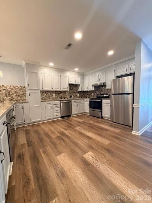 518 Camrose Cir, Concord, NC, 28025-3277 | Card Image