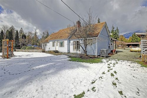 39729 State Route 530 Ne, Arlington, WA, 98223-5298 | Card Image