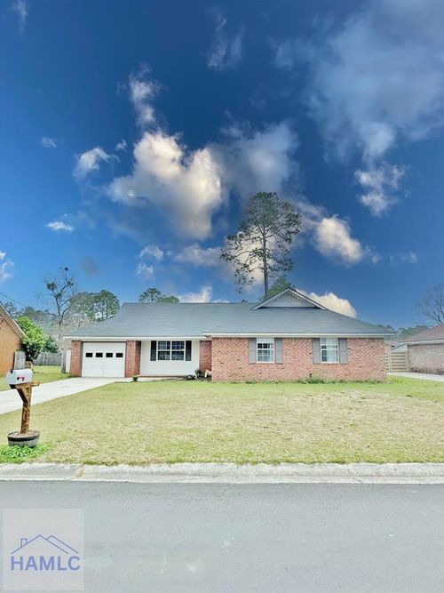 714 Robin Hood Dr, Hinesville, GA, 31313-3985 | Card Image