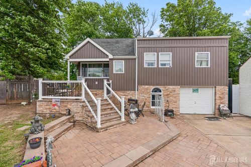 251 Arlington Dr, Fords, NJ, 08863-1317 | Card Image