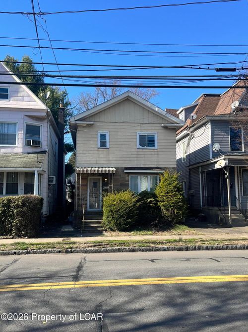 31 Carey Ave, Wilkes Barre, PA, 18702-2213 | Card Image