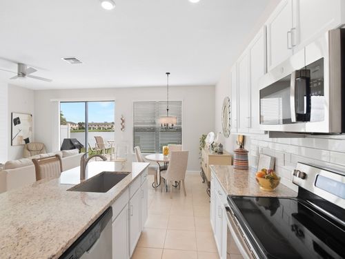 10134 W Villa Cir, Vero Beach, FL, 32966-3132 | Card Image