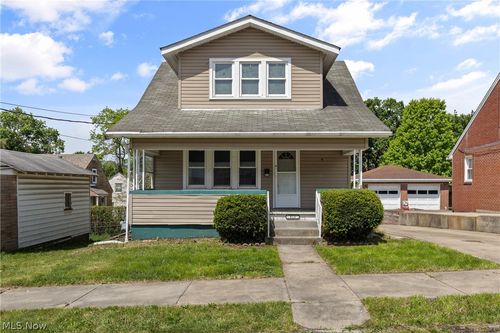 813 Jeanette Ave, Steubenville, OH, 43952-1254 | Card Image