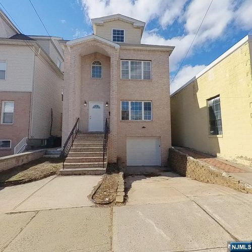 547 Elm St, Kearny, NJ, 07032-3621 | Card Image