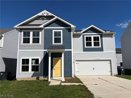 473 Auld Farm Cir, Akron, OH, 44320-3003 | Card Image