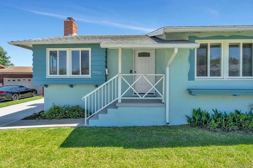 6253 Rancho Hills Dr, San Diego, CA, 92139-2207 | Card Image