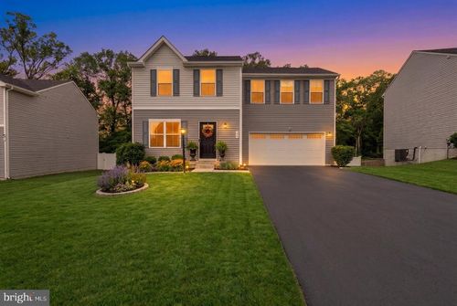 237 Salida Trl, MARTINSBURG, WV, 25403-1657 | Card Image