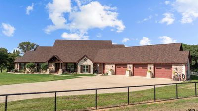 13006 Fm 757, Home with 3 bedrooms, 3 bathrooms and null parking in Winona TX | Image 2