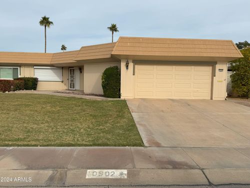 10502 W Hutton Drive, Sun City, AZ, 85351 | Card Image