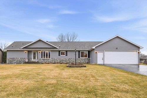 5235 Chesapeake Court, OSHKOSH, WI, 54901 | Card Image