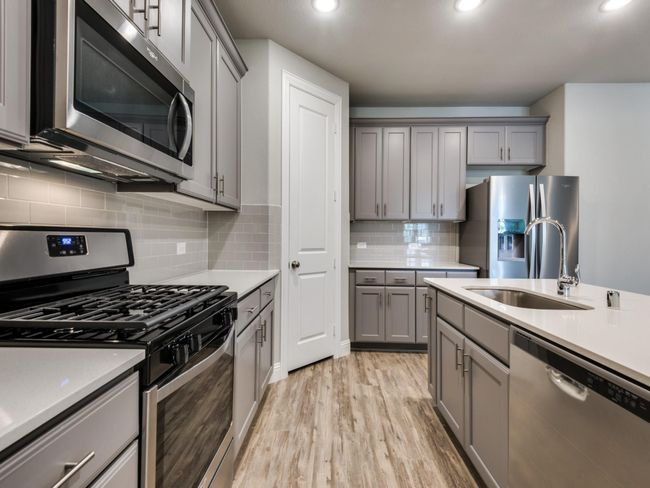 1036 Foxglove Dr, Townhouse with 3 bedrooms, 3 bathrooms and null parking in Carrollton TX | Image 12