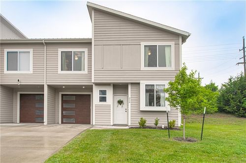 214 Mcgee St, Tonganoxie, KS, 66086 | Card Image