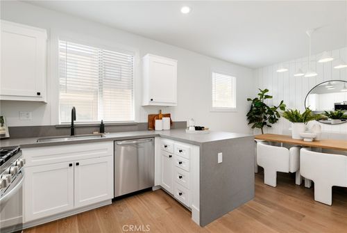 unit-14-347 Citracado Pkwy, Escondido, CA, 92025-7383 | Card Image