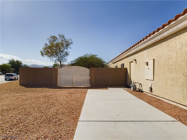 10331 Almost Heaven St, House other with 5 bedrooms, 5 bathrooms and null parking in Las Vegas NV | Image 4