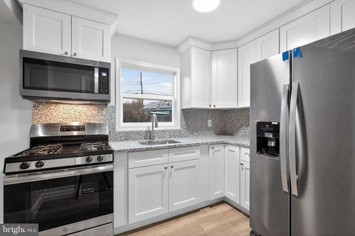 5708 Mitchell Rd, LEVITTOWN, PA, 19057-4133 | Card Image