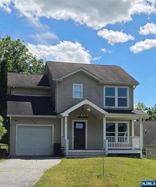 4 Michael Ct, Hamburg, NJ, 07419-9647 | Card Image