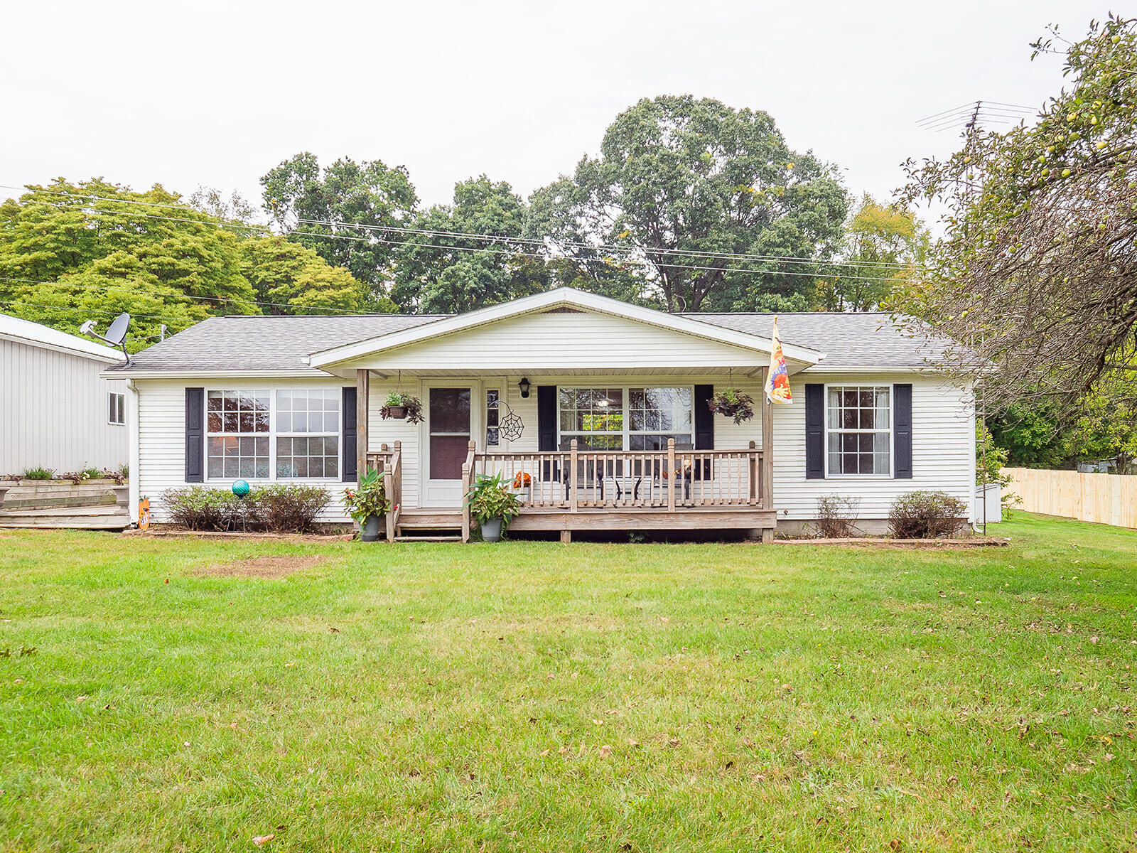 18th Ave, Gobles, MI 49055