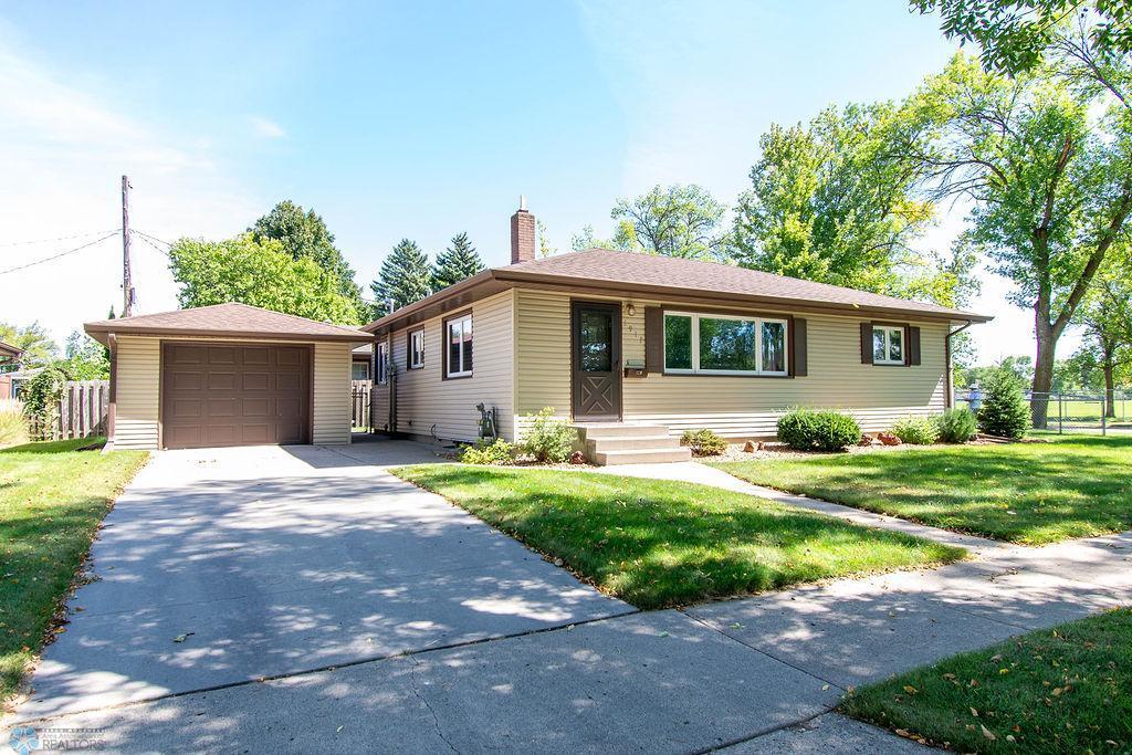13th St, Moorhead, MN 56560