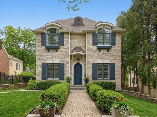 425 S Quincy St, Hinsdale, IL, 60521-3951 | Card Image