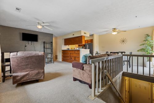 4-1070 Oakgrove Ct, Independence, KY, 41051-9569 | Card Image