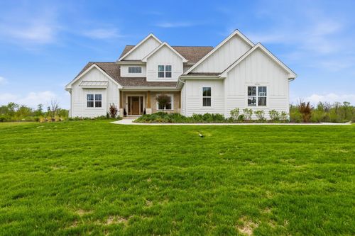 14141 N Lake Shore Dr, Mequon, WI, 53097-1728 | Card Image