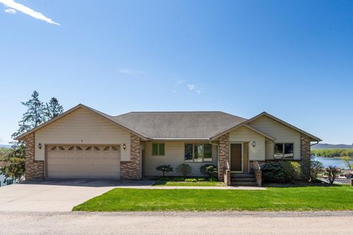 715 S Hill St, FOUNTAIN CITY, WI, 54629-8210 | Card Image