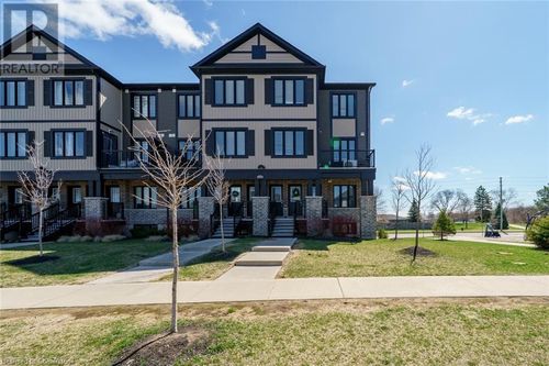 e-148 Rochefort St, Kitchener, ON, N2R0P5 | Card Image