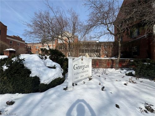 15875 Van Aken Blvd, Shaker Heights, OH, 44120-5384 | Card Image