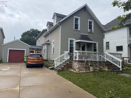 813 N Main St, Fostoria, OH, 44830-2011 | Card Image