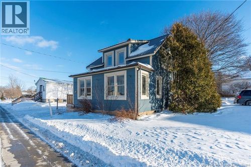 455 Main St, Shediac, NB, E4P2C2 | Card Image