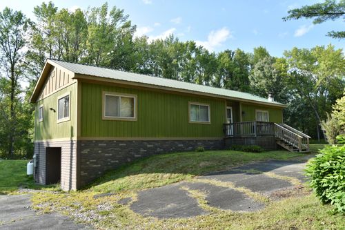 697 Point Rd, Willsboro, NY, 12996-4132 | Card Image