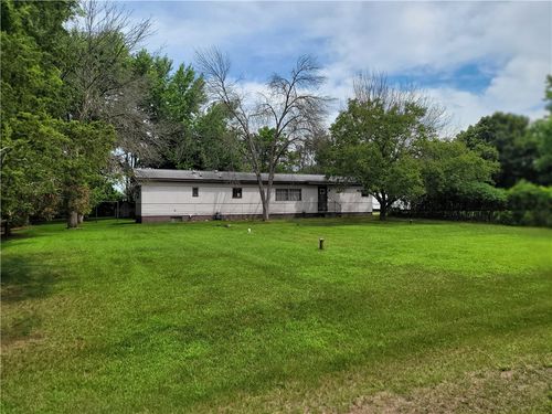 6520 Surrey Lane, Altoona, WI, 54720 | Card Image