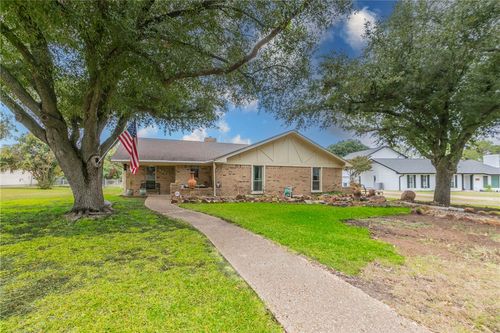 8642 Briargrove Drive, Woodway, TX, 76712 | Card Image