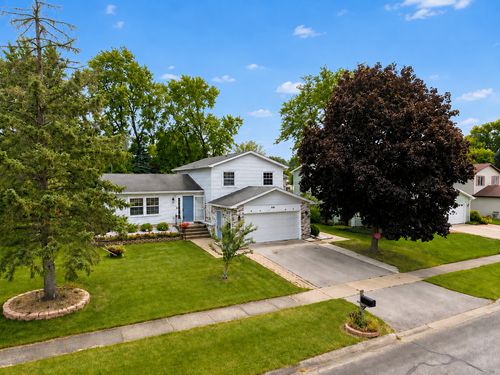 450 Heather Ln, Carol Stream, IL, 60188-1720 | Card Image