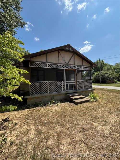 112 E 1st St, Chelsea, OK, 74016-2250 | Card Image