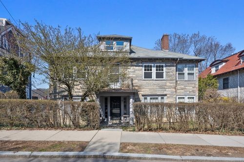 79 Winthrop Rd, Brookline, MA, 02445-4529 | Card Image