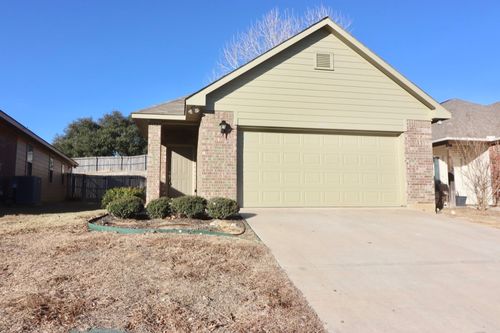 1102 Story Book Ln, Weatherford, TX, 76086-5686 | Card Image