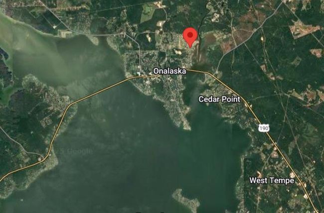 Located in the Yaupon Cove subdivision of Onalaska. | Image 12